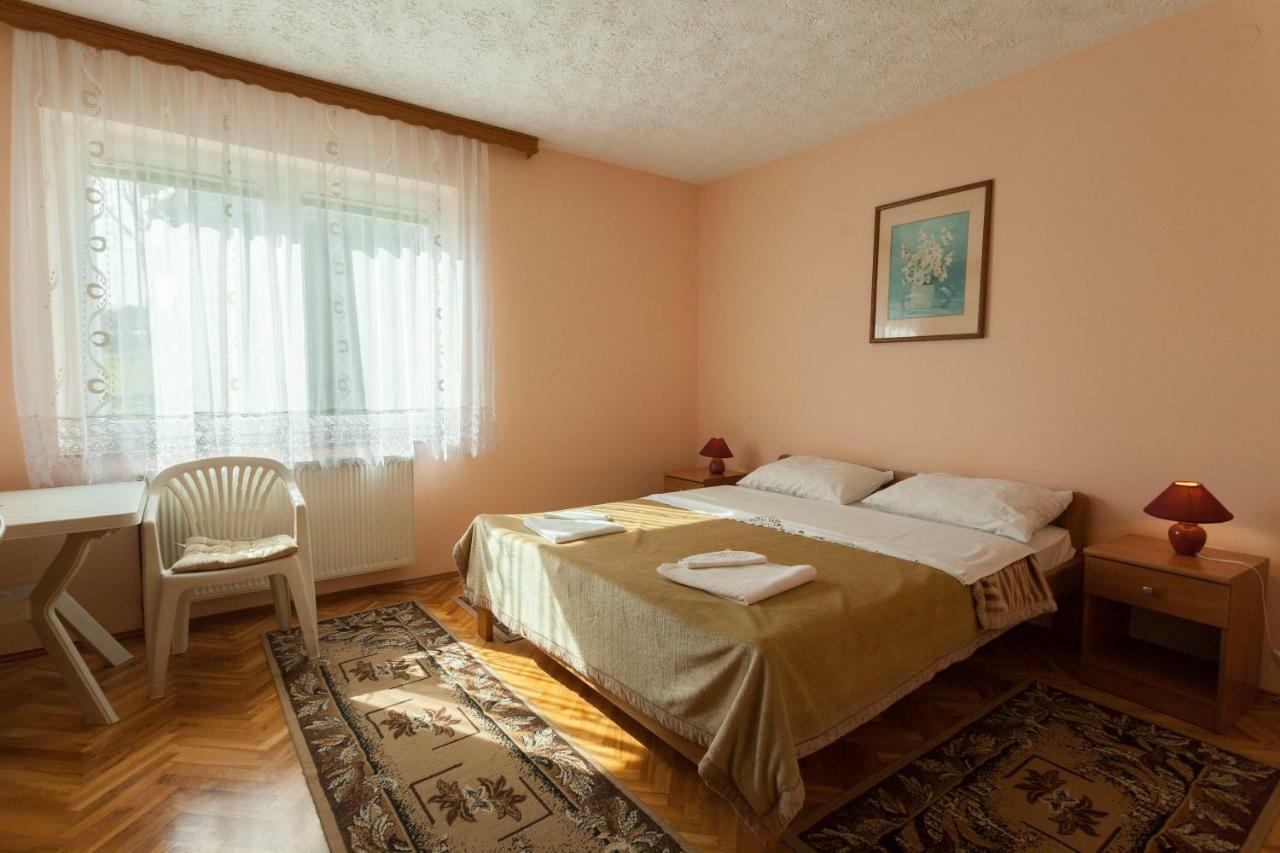 Rooms Maria Слунь Екстер'єр фото